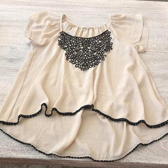 High/low top - Picture 1 of 2